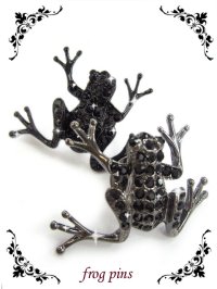 【新品】 かえるピンバッジ(シルバー) (brooch/silver) ZA_004_B59