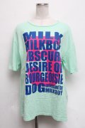 MILKBOY / 英字プリントTシャツ  グリーン S-24-09-01-032-MB-TS-AS-ZT325