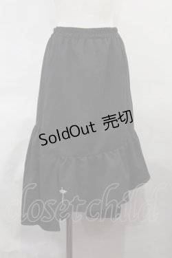 画像1: NieR Clothing / ロゴクロス刺繍アシメスカート  黒 H-24-06-20-011-PU-SK-KB-ZH