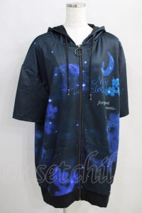 NieR Clothing / 総柄ZIP半袖パーカー  黒×青 H-24-08-01-044-PU-TO-KB-ZT055