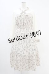 axes femme POETIQUE / フラワーシフォンワンピース M アイボリー H-24-08-20-1031-AX-OP-NS-ZH