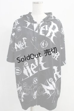 画像1: NieR Clothing / 総柄ZIP半袖パーカー  黒 H-24-09-04-032-PU-TO-KB-ZH