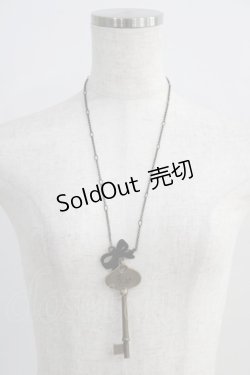 画像2: Q-pot. / Alice’s Key Necklace  ブロンズ H-24-09-11-1006-QP-AC-NS-ZH