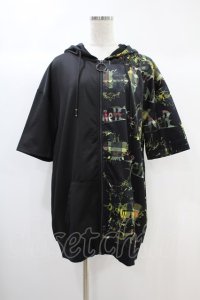 NieR Clothing / 総柄ZIP半袖パーカー  黒 H-24-10-10-052-PU-TO-KB-ZT056