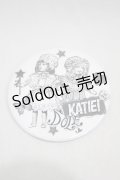 Katie / BADGE 76 round  COLLAGE WHITE H-24-11-02-1005-LO-ZA-KB-ZH