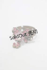 Michal Negrin / フラワーチャーム付きリング  ゴールド×ピンク H-24-12-26-011-LO-AC-KB-ZH