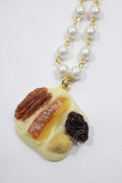 画像1: Q-pot. / Dry Fruits Chocolatネックレス  ホワイトチョコ H-25-01-23-3047-QP-AC-KB-ZH