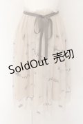 an another angelus / フラワーロゴ刺繍チュールスカート  ベージュ O-24-06-27-115-CA-SK-IG-OS