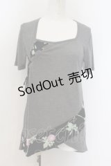 gouk / 朝顔レースアップTシャツ  グレー O-24-09-25-037-GO-TS-IG-OS