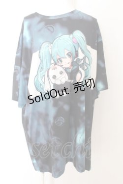 画像1: NieR Clothing / 初音ミク×NIERちゃん 総柄CUTSEW F ブラック×グリーン O-24-09-29-137-PU-TO-OW-OS