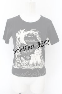 metamorphose / 「おやゆび姫」Tシャツ  クロ O-24-10-29-016-ME-TO-OW-OS