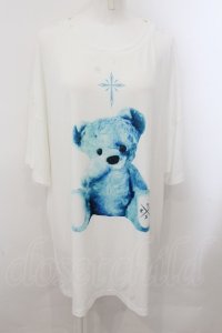 TRAVAS TOKYO / 2023 Furry bear BIG Tシャツ F ホワイトｘサックス O-24-11-07-062-PU-TS-YM-OS