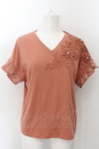 axes femme / 立体花モチーフレースＴシャツ M オレンジ O-24-11-22-041-AX-TO-IG-ZT021