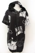 NieR Clothing / 転写pt半袖ZIPパーカー F マルイミケ（ブラック×ホワイト） O-24-12-18-074-PU-TO-OW-OS