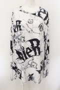 NieR Clothing / 転写総柄カットソー F 大理石ミケ（ホワイト×ブラック） O-24-12-26-062-PU-TO-OW-OS