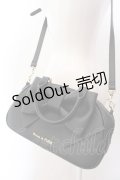 Maison de FLEUR / 青木 美沙子　Marroncream　リボンボストンバッグ  クロ O-25-02-12-006-LO-BG-YM-OS