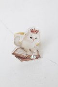 Enchantlic Enchantilly / Dolled upリング（Queen Cat）  白 S-25-01-07-006-LO-ZA-HR-ZS