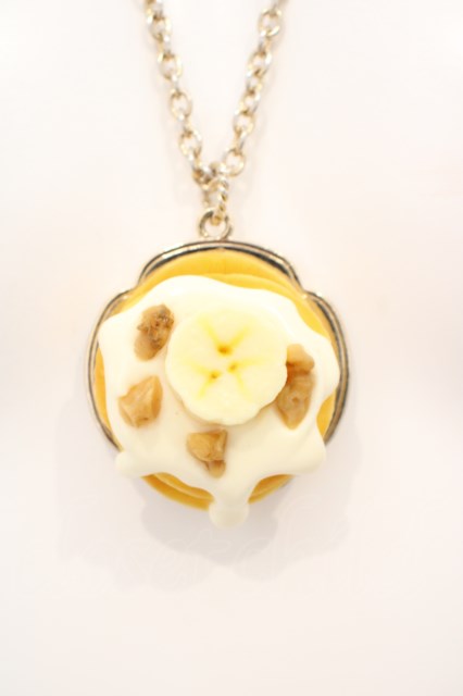 Q-Pot.//Maple Cream Banana Pancake Necklace