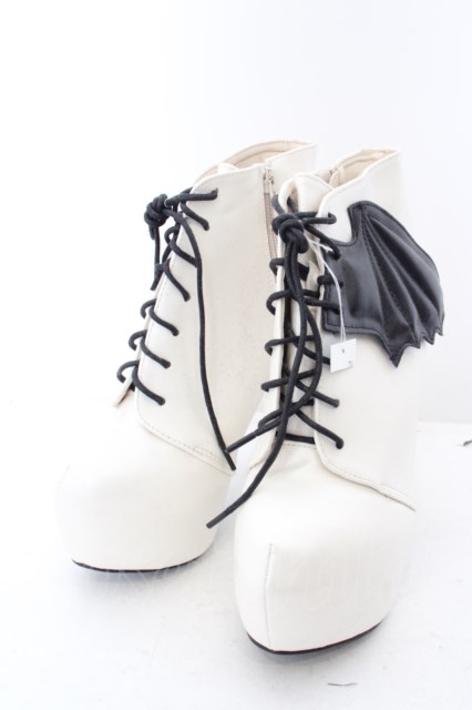 Show Story / Bat Wing Platform Ankle boots 36 O-24-04-28-1132-LO-SH-IG-ZT273