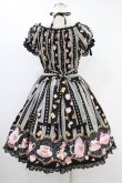 画像2: Angelic Pretty / Wonder Partyミニ袖ジャンパースカート Free ブラック H-24-09-08-1001-AP-OP-NS-ZH (2)