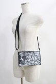 画像1: NieR Clothing / NieR COMIC MINI SHOULDER BAG  第2巻 H-24-11-03-001-PU-BG-KB-ZH (1)