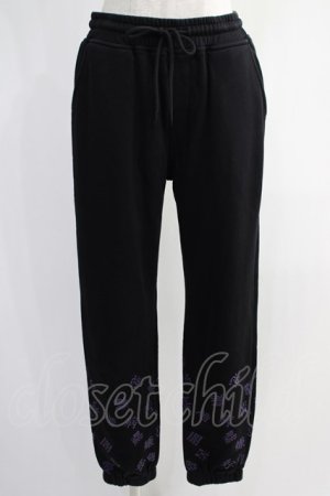 画像: NieR Clothing / プリントSWEAT PANTS  黒 H-24-12-19-068-PU-PA-KB-ZH