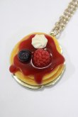 画像1: Q-pot. / Raspberry Pancake Necklace  ラズベリー H-25-01-15-057-QP-AC-KB-ZH (1)