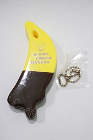 画像: Q-pot. / Chocolate Banana Float Key Holder  イエロー H-25-01-15-025-QP-ZA-KB-ZH