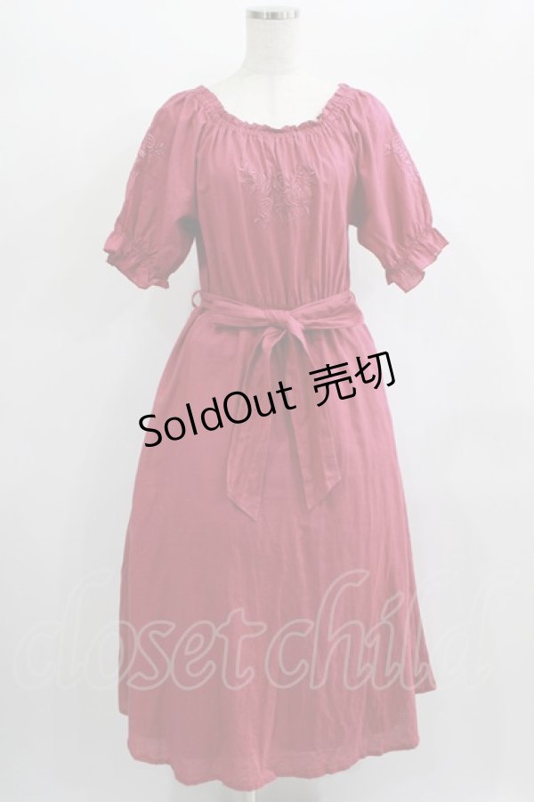 画像1: an another angelus / ローズ刺繍オフショルロングワンピース Free SHOCKING PINK H-25-01-27-022-CA-OP-NS-ZH (1)