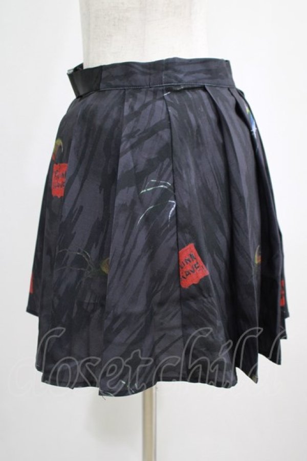 画像2: PUNK RAVE / Black printed pleated skirt L ブラック H-25-02-12-021-PU-SK-KB-OS (2)