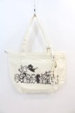 画像1: NieR Clothing / ジッパー付きCANVAS TOTE BAG【ALL CHARACTER 】  アイボリーＸ黒 I-24-07-17-081-PU-BG-HD-ZI (1)