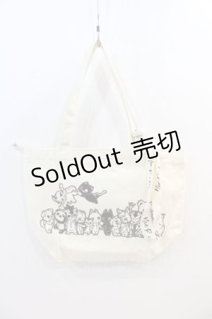 画像: NieR Clothing / ジッパー付きCANVAS TOTE BAG【ALL CHARACTER 】  アイボリーＸ黒 I-24-07-17-081-PU-BG-HD-ZI