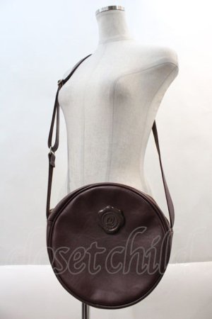 画像: Q-pot. / Chocolate Round Shoulder Bag  ブラウン I-24-10-24-110-QP-BG-HD-ZI