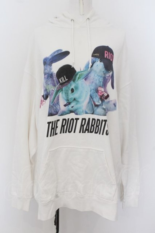 画像1: MILKBOY / THE RIOT RABBITS HOODIE  ホワイト O-24-07-16-002-MB-TO-YM-OS (1)