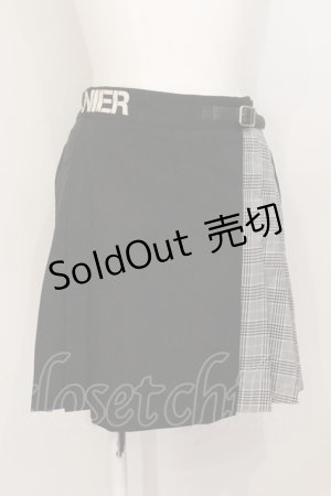 画像: NieR Clothing / 切り替えプリーツショートスカート  ブラックｘグレー O-24-10-31-046-PU-SK-YM-OS