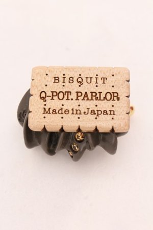 画像: Q-pot. / Biscuit&Whip Brooch  チョコ O-25-02-20-069-QP-ZA-IG-OS