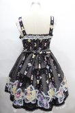 画像2: Angelic Pretty / Dreamy Night Cakesジャンパースカート  クロ Y-24-08-10-121-AP-OP-SZ-ZY (2)