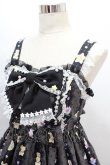 画像3: Angelic Pretty / Dreamy Night Cakesジャンパースカート  クロ Y-24-08-10-121-AP-OP-SZ-ZY (3)