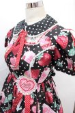 画像3: Angelic Pretty / Fresh Strawberry Dinerワンピース  黒 Y-24-08-10-127-AP-OP-SZ-ZY (3)