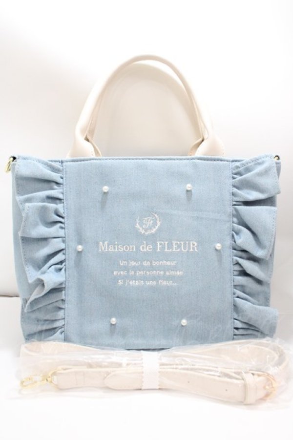 画像1: Maison de FLEUR / 2Wayデニムフリルトートバッグ F ライトブルー Y-24-10-31-011-LO-BG-SZ-ZY (1)