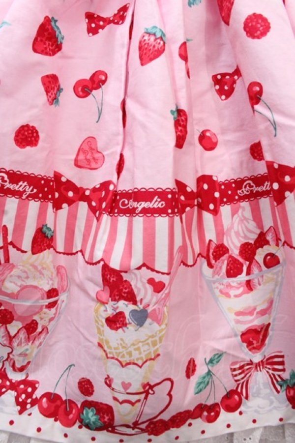 画像4: Angelic Pretty / Strawberry Parlourシャーリングジャンパースカート  ピンク Y-24-11-25-086-AP-OP-SZ-ZY (4)