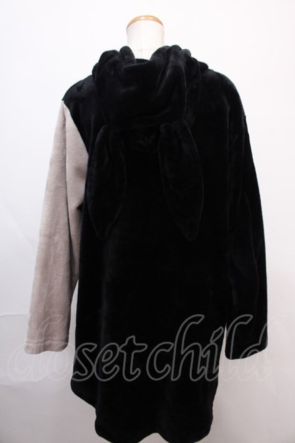 画像2: NieR Clothing / うさ耳付きふわふわ防寒RABBIT PARKA F 黒×グレー Y-24-12-21-086-PU-TO-SZ-ZY (2)