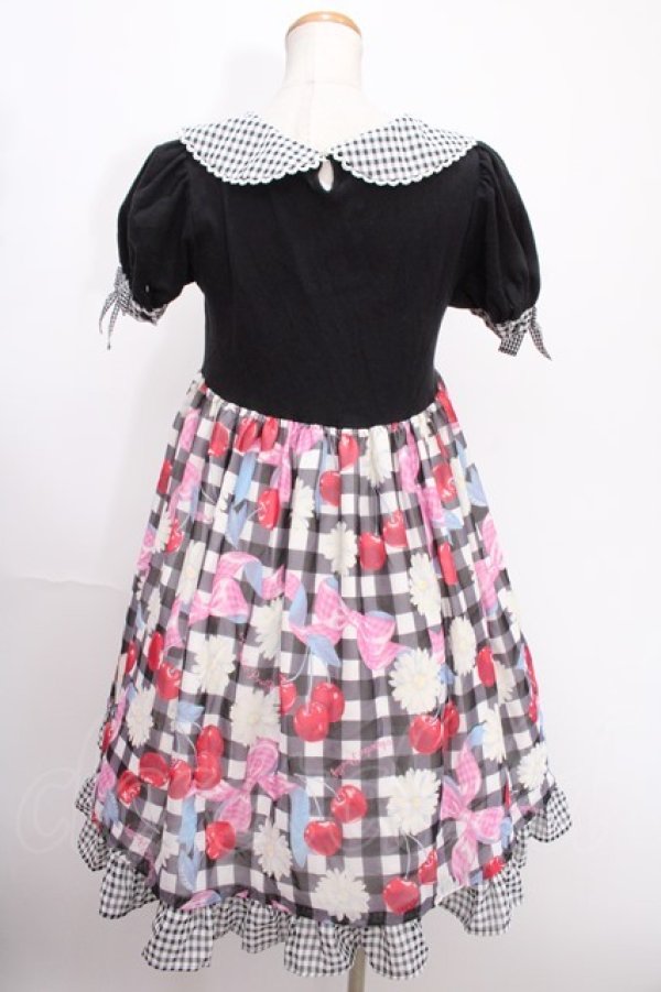 画像2: Angelic Pretty / Sweet Cherry Margaretカットワンピース  黒 Y-24-12-25-056-AP-OP-SZ-ZY (2)