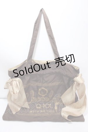 画像: Q-pot. / 2WayリボントートBAG  ブラウン Y-25-01-10-036-QP-BG-SZ-ZY