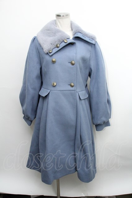 axes femme POETIQUE / ファー襟ロングコート ブルー S-24-02-12-089-AX-CO-AS-ZI - closet  child オンラインショップ